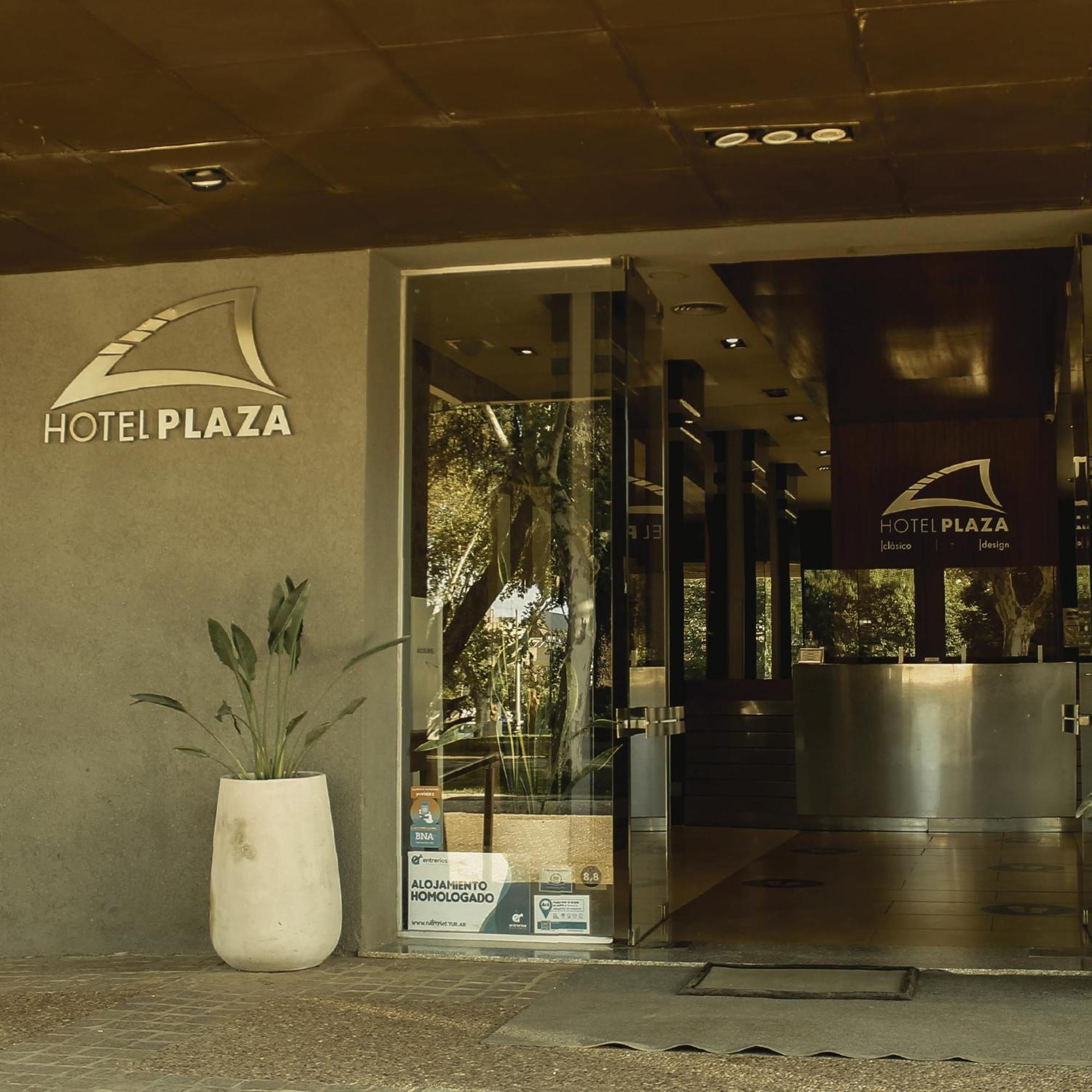 Hotel Plaza Colón Extérieur photo