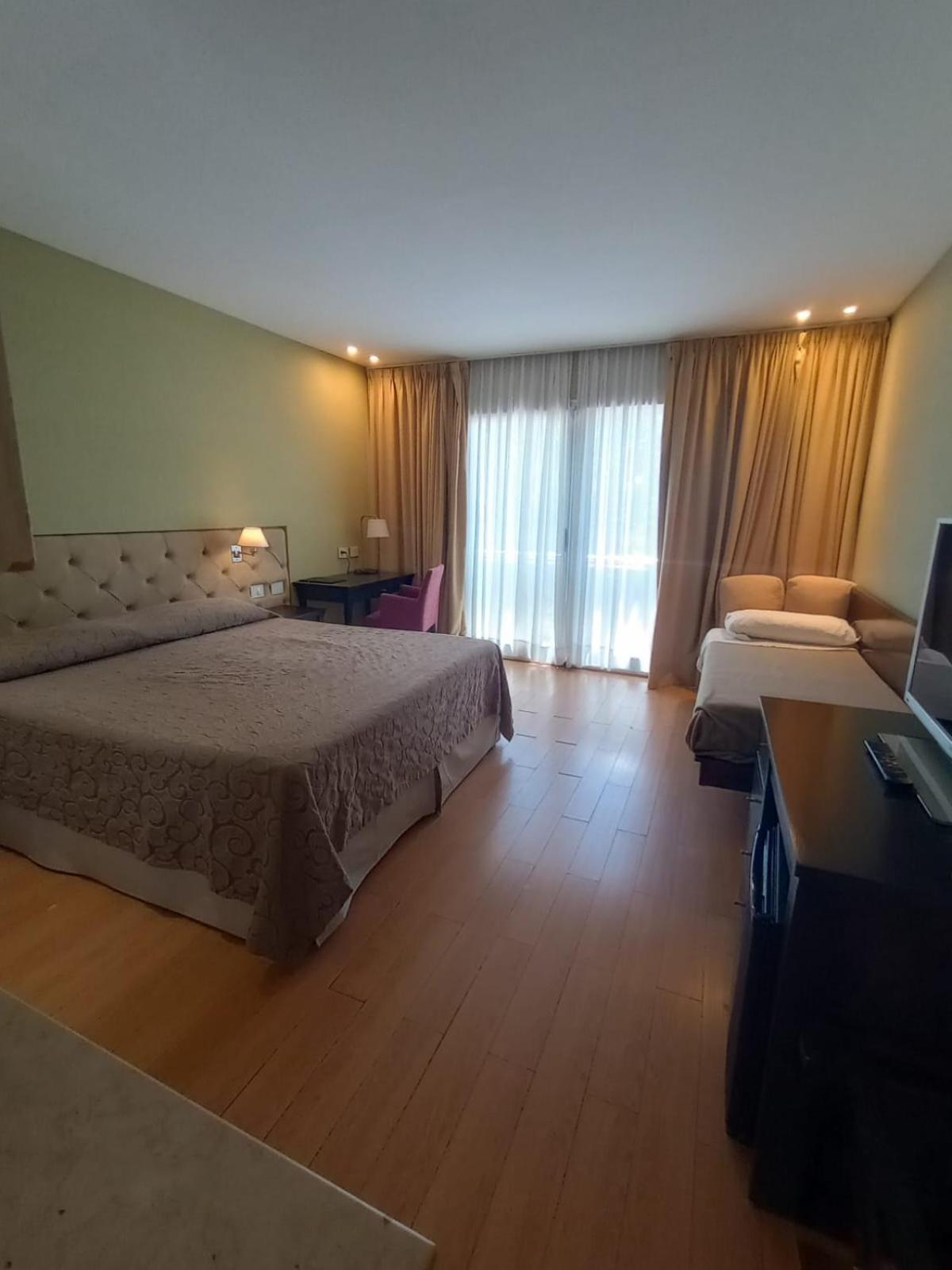 Hotel Plaza Colón Chambre photo